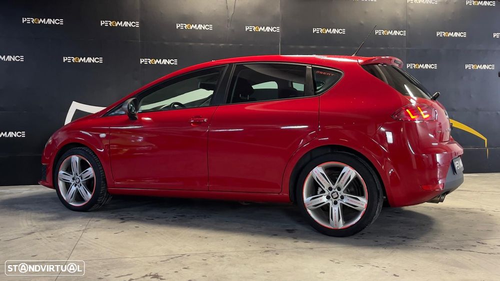 SEAT Leon 2.0 TDI DPF FR - 24