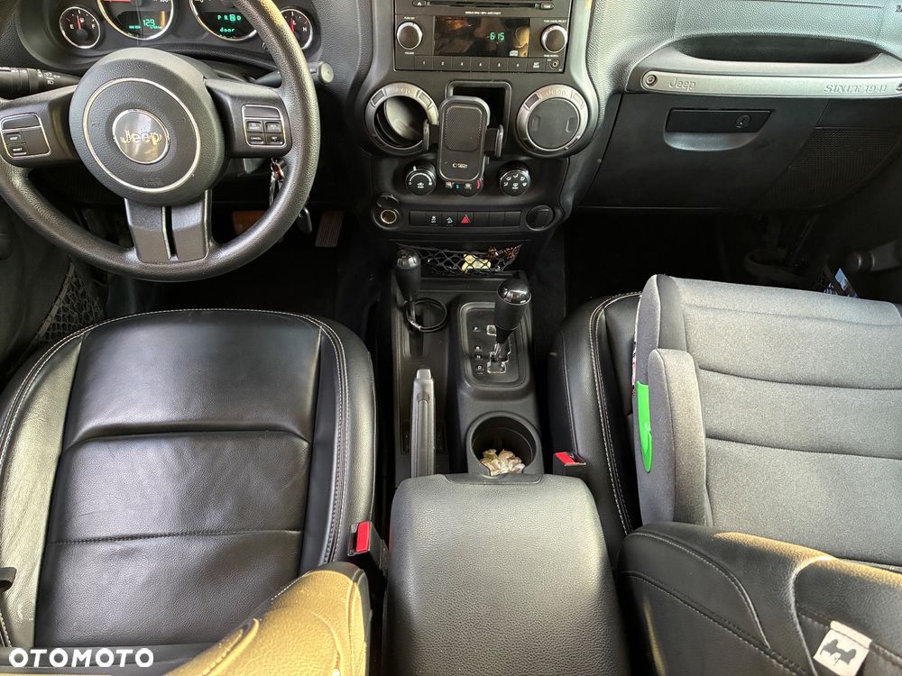 Jeep Wrangler - 8