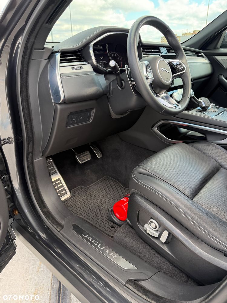 Jaguar F-Pace - 3