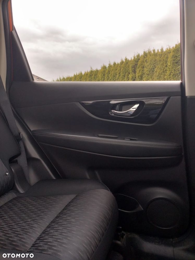 Nissan X-Trail 1.3 DIG-T N-Connecta 2WD DCT - 16