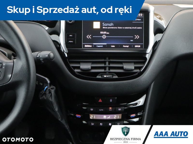 Peugeot 208 - 15