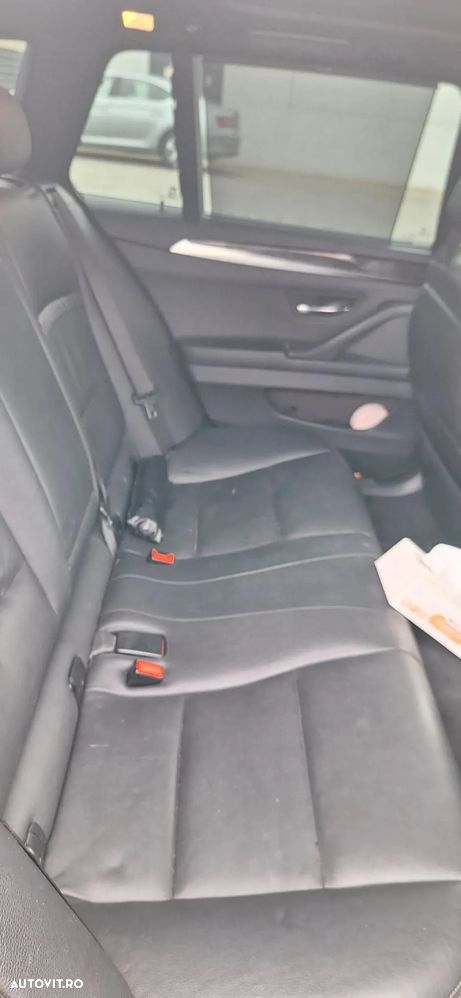 BMW Seria 5 520d Touring Aut. Luxury Line - 13