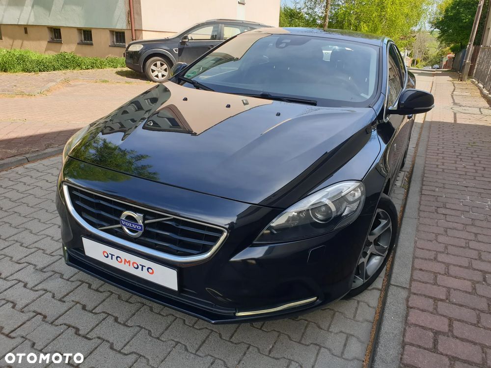 Volvo V40 D2 R Design - 11