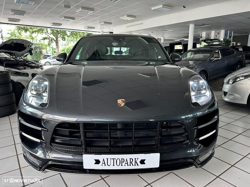 Porsche Macan Turbo - 2