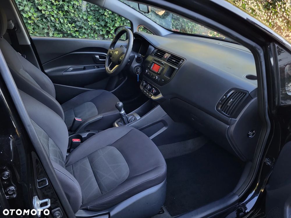 Kia Rio - 9
