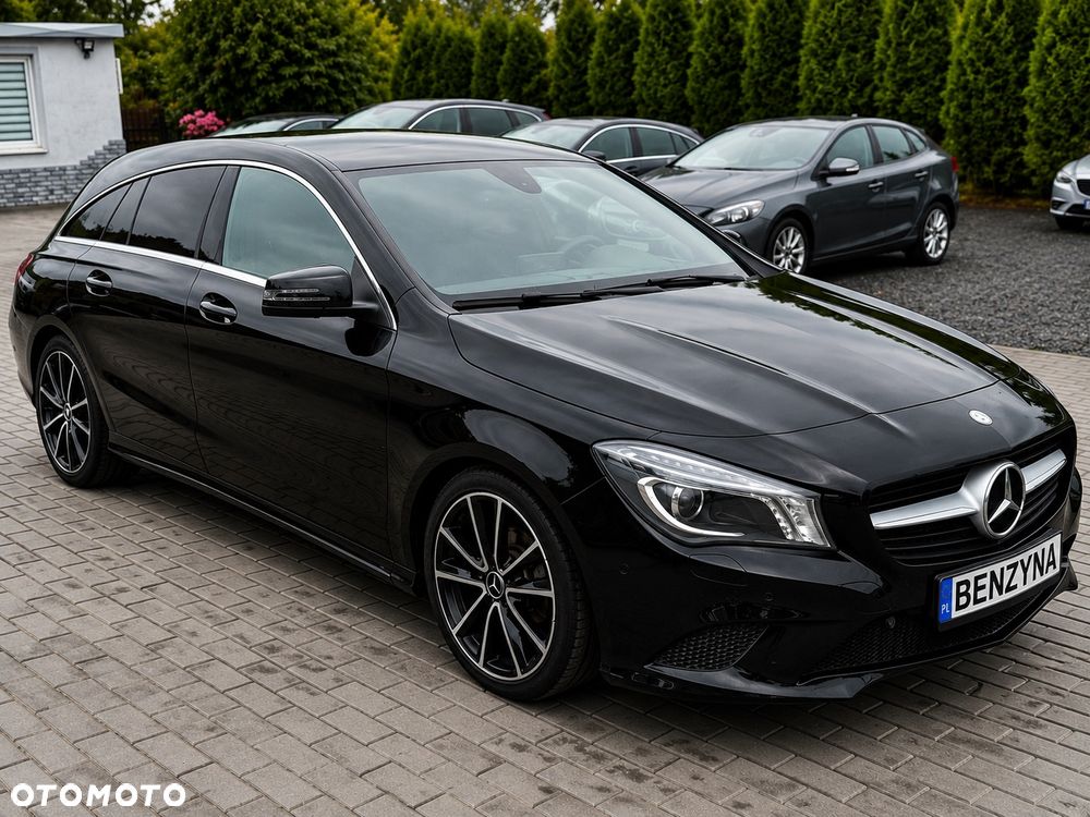 Mercedes-Benz CLA 200 7G-DCT Urban - 2