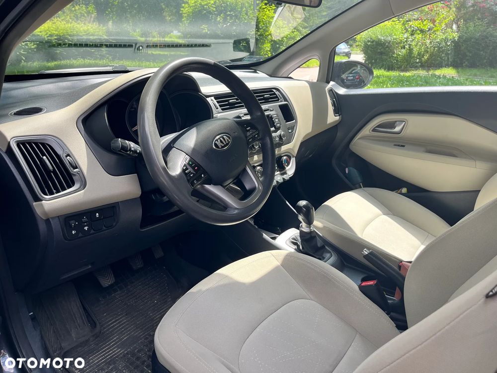 Kia Rio - 6