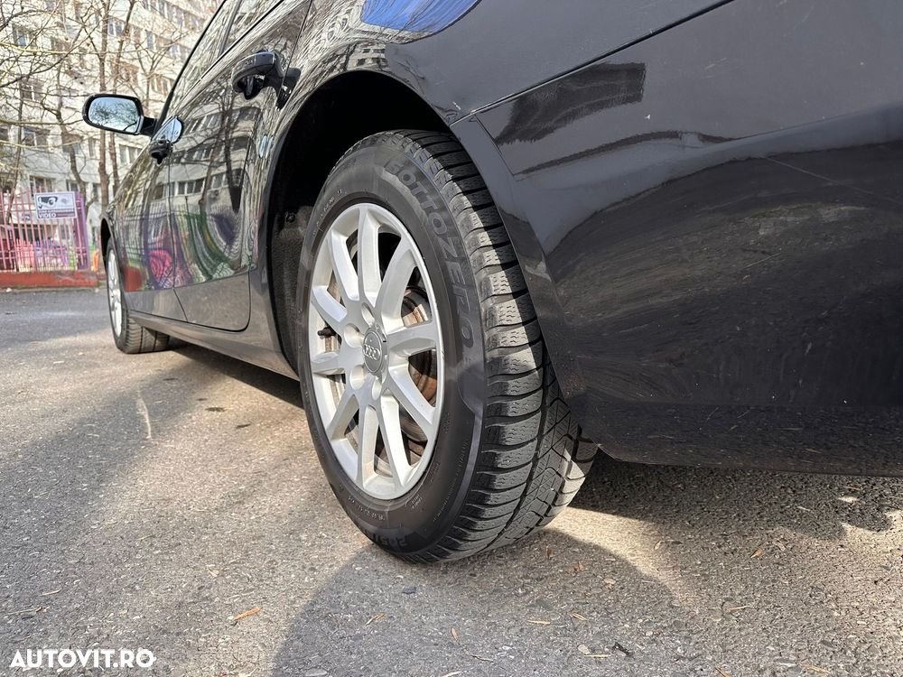 Audi A4 Avant 2.0 TDI DPF multitronic Ambiente - 14