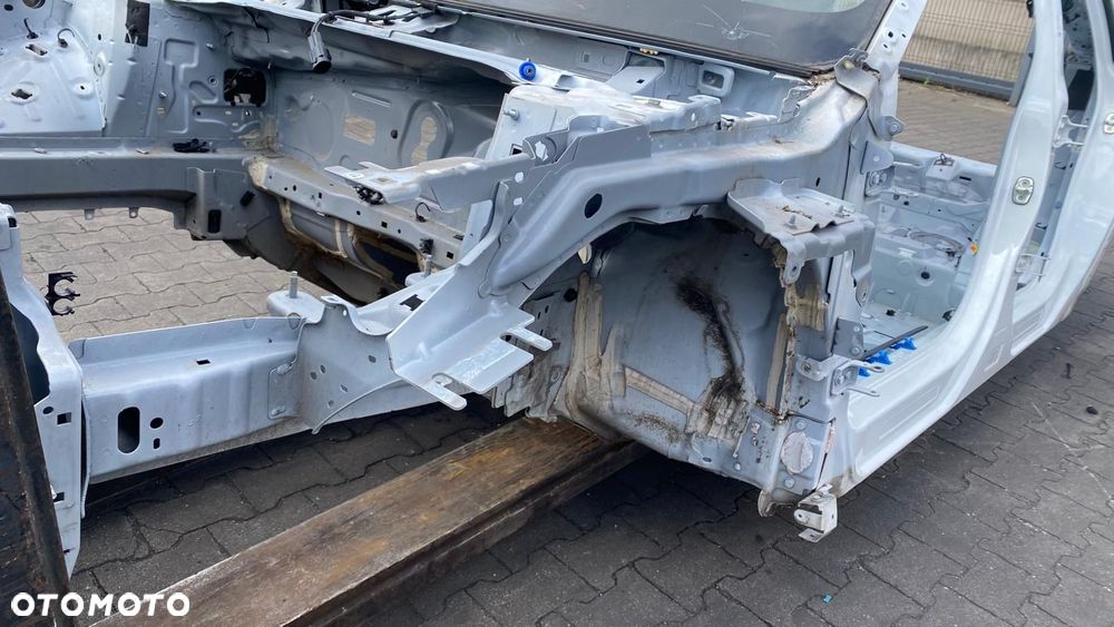 ĆWIARTKA LEWA PRZÓD PODŁUŻNICA CITROEN C5 X 2022 EUROPA - 1