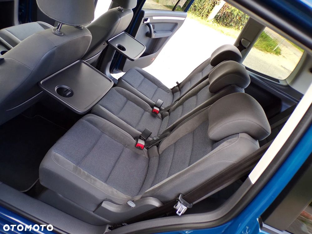 Volkswagen Touran 2.0 TDI DPF STYLE - 27