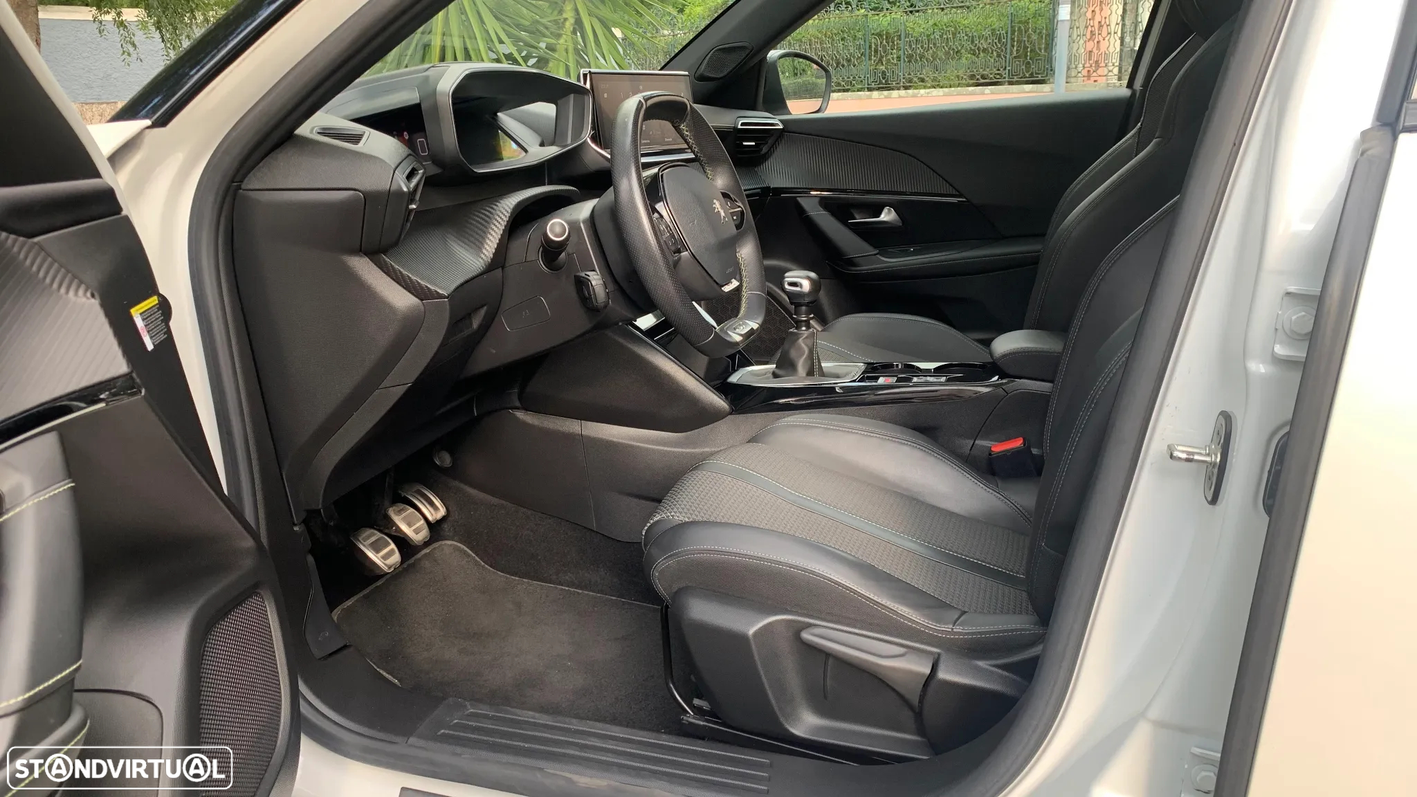 Peugeot 2008 1.5 BlueHDi GT - 22