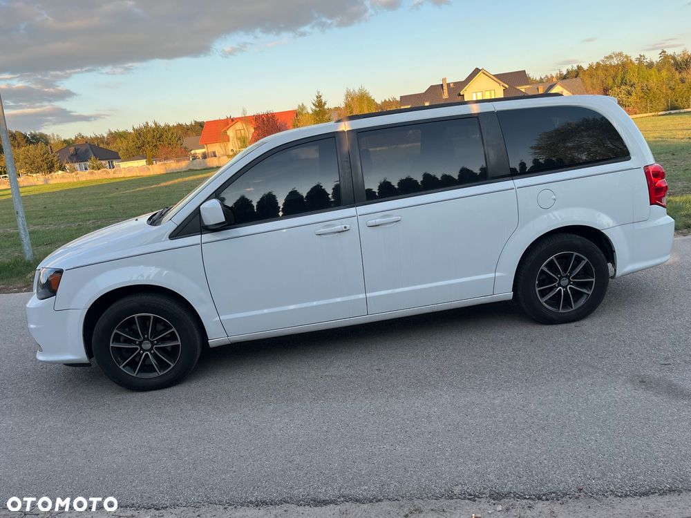 Dodge Grand Caravan - 13