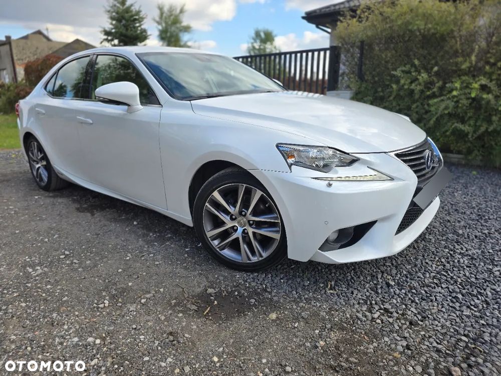 Lexus IS 300h Elegance - 1