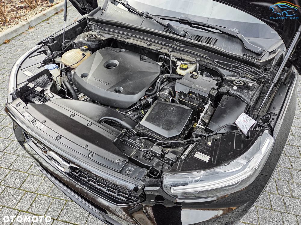 Volvo XC 40 B5 B AWD Geartronic RDesign - 13