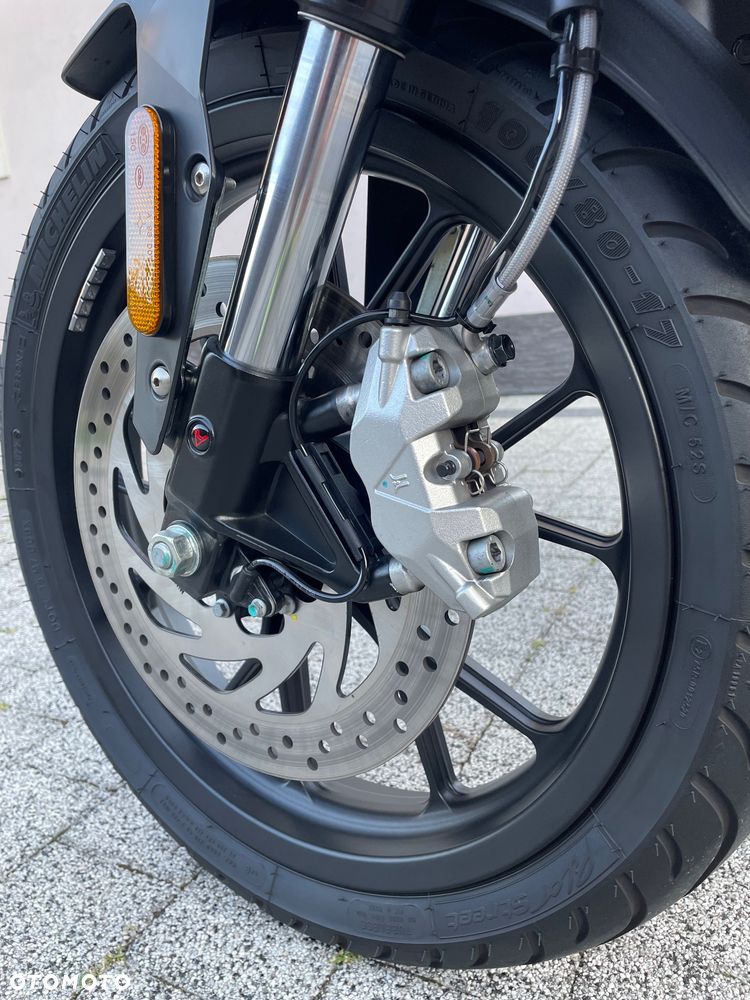 Aprilia Tuono - 11