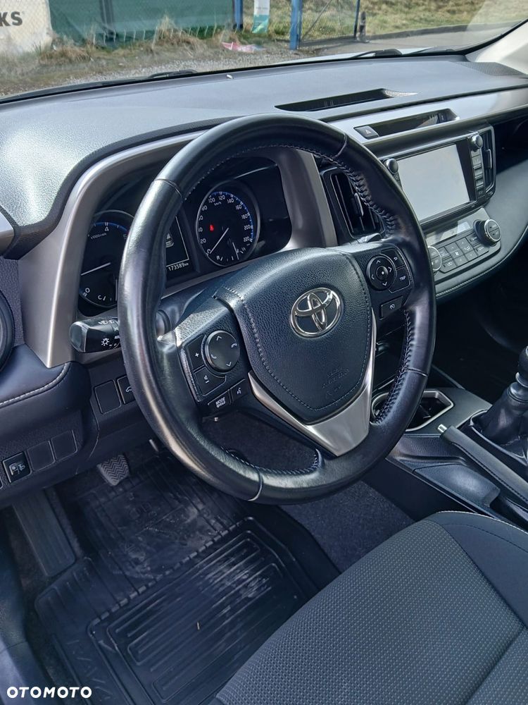 Toyota RAV4 2.0 D-4D Active 4x2 - 15