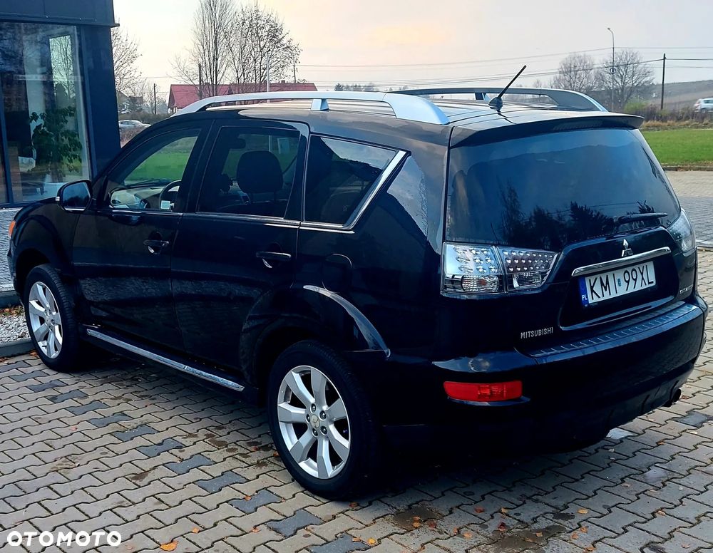 Mitsubishi Outlander 2.0 DID Intense + - 6