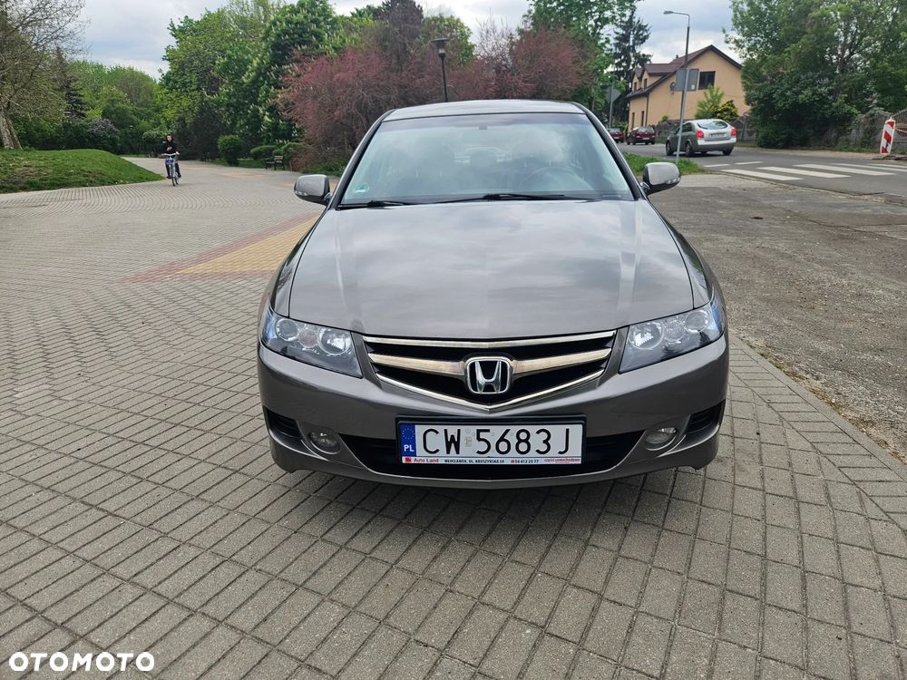 Honda Accord 2.0 i Executive - 2