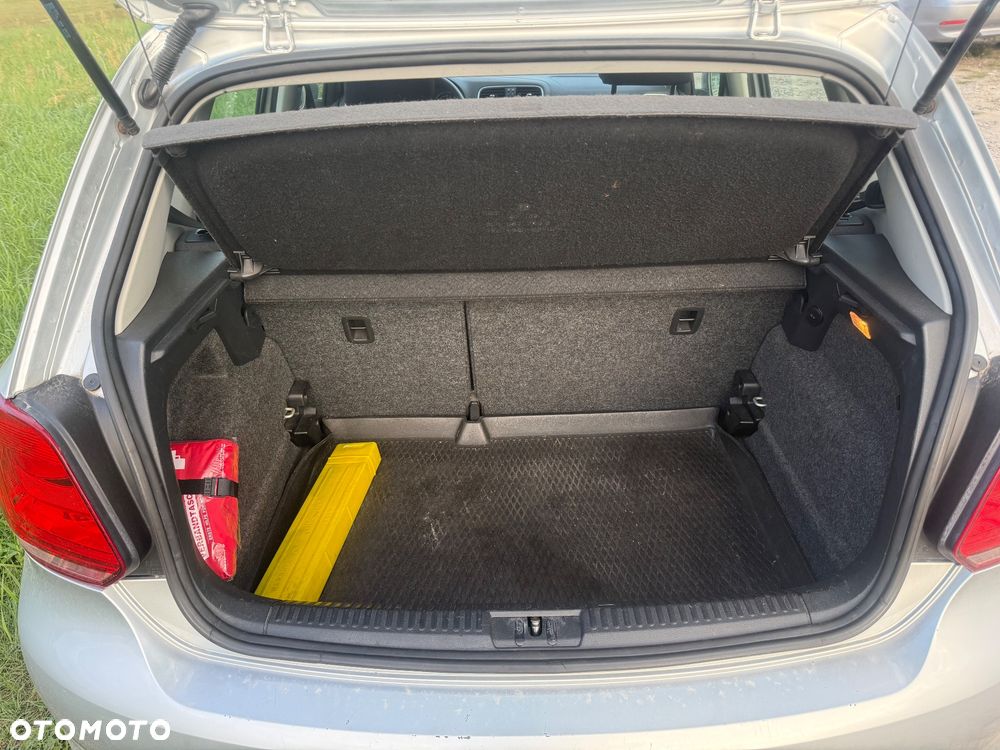 Volkswagen Polo 1.4 FSI Comfortline - 5