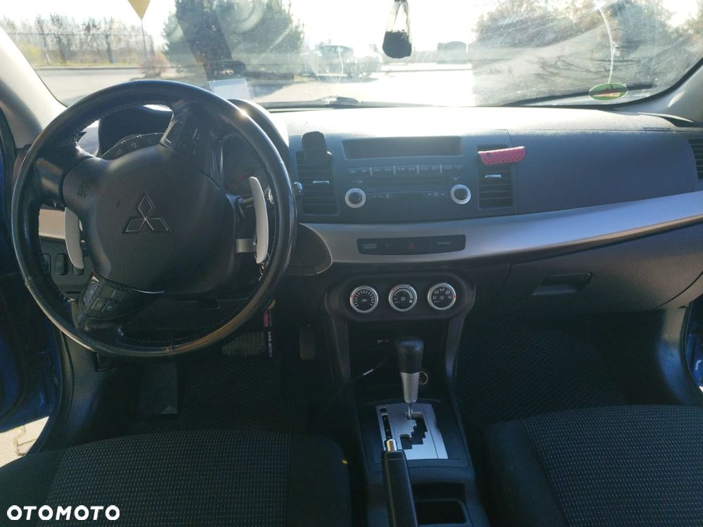 Mitsubishi Lancer 1.8 Invite CVT - 7