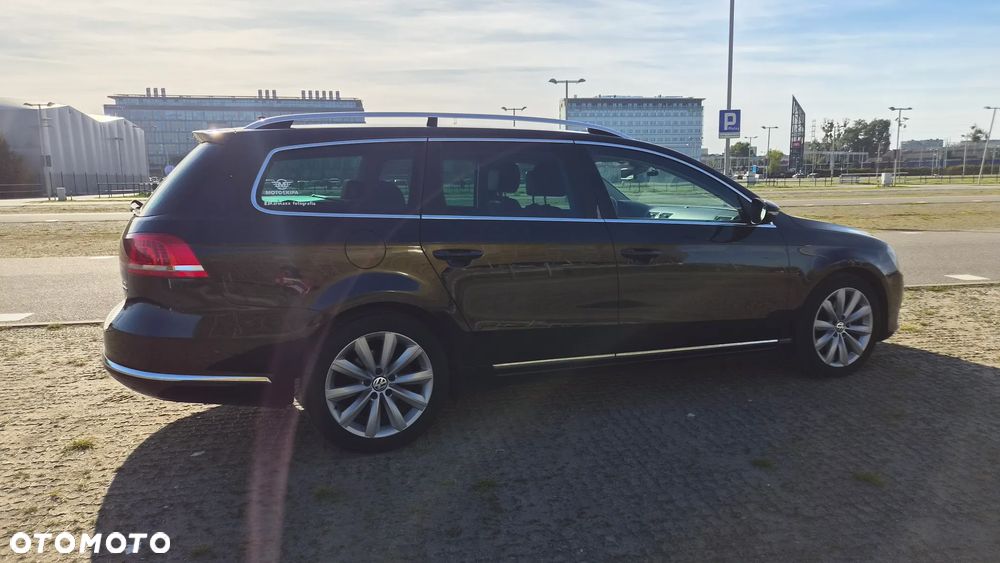 Volkswagen Passat 2.0 TDI BlueMotion Technology Comfortline - 4