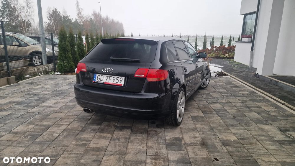 Audi A3 Sportback 2.0 TDI DPF quattro S line Sportpaket - 16