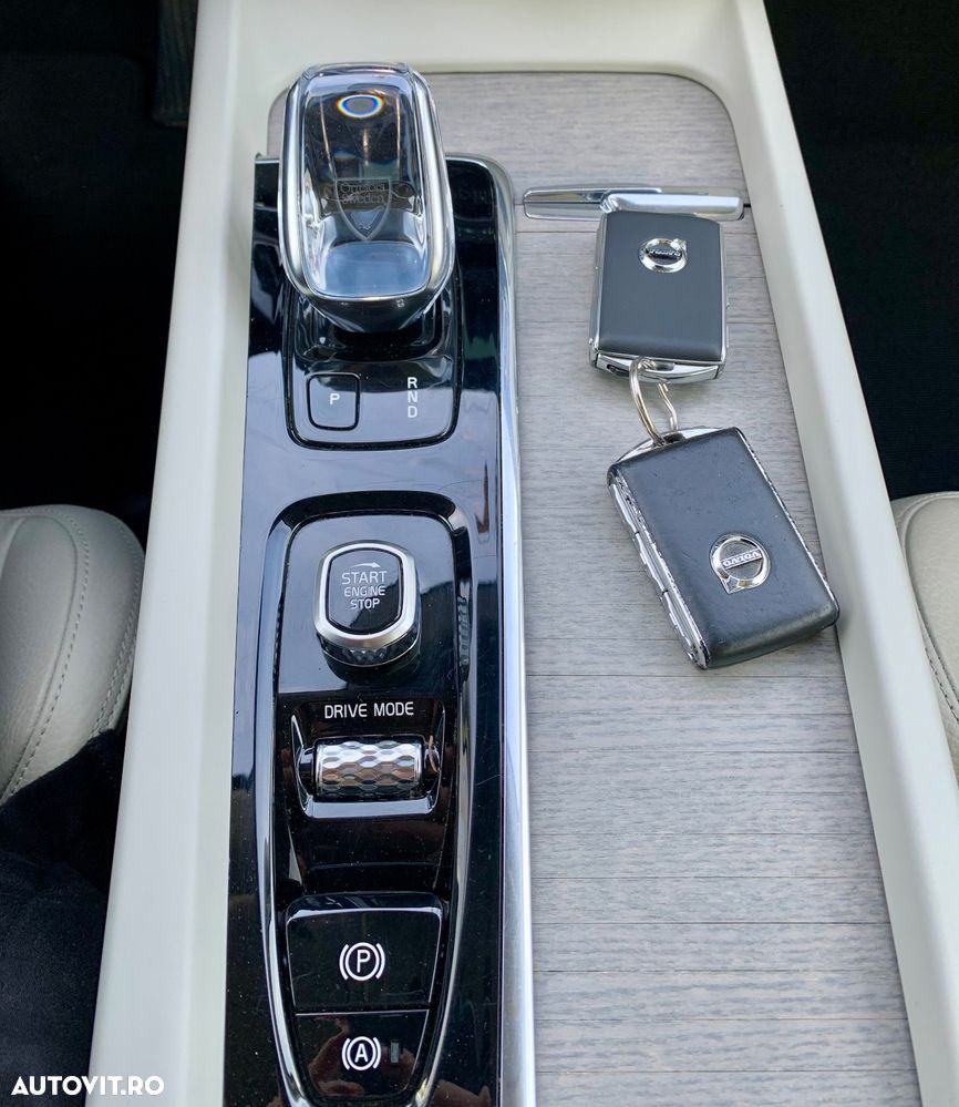 Volvo XC 60 T8 Twin Engine AWD Inscription - 22