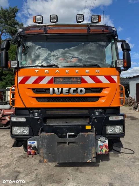 Iveco Trakker 190T33 - 1