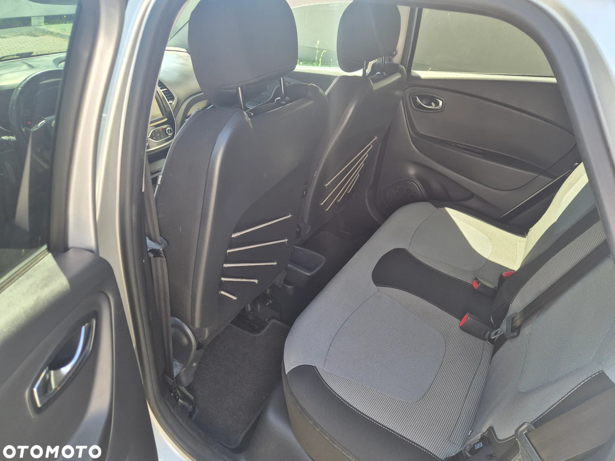 Renault Captur TCe 120 EDC Luxe - 12