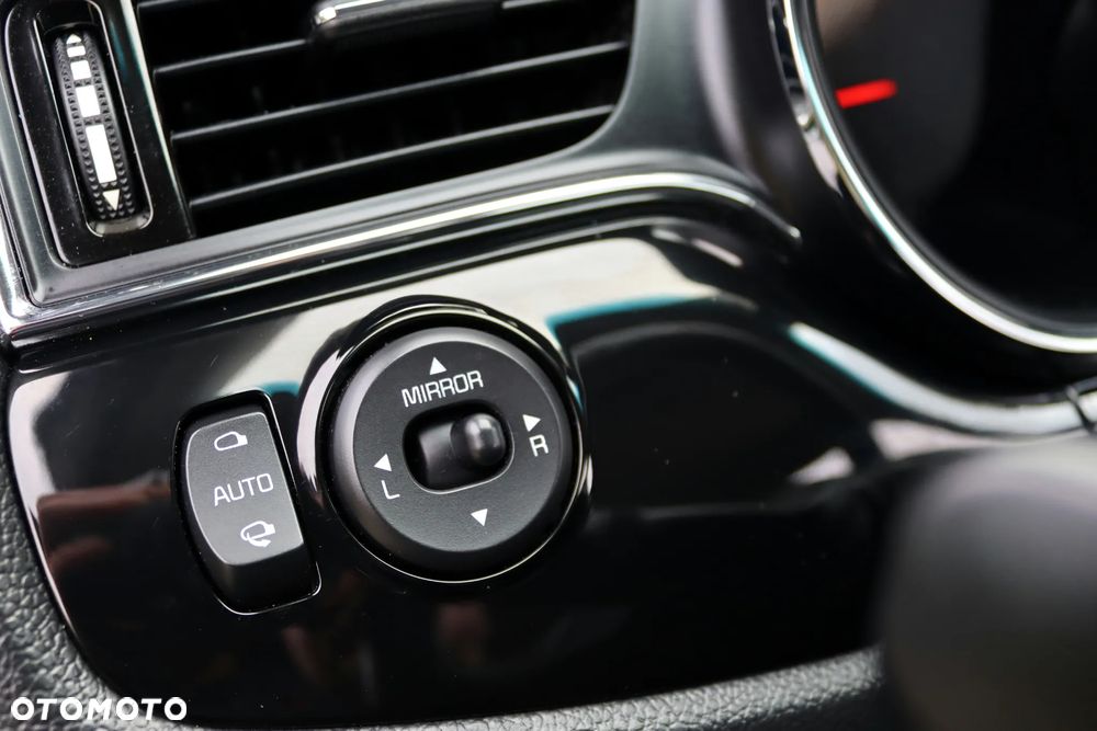 Kia Ceed 1.6 GDI DCT Platinum Edition - 34