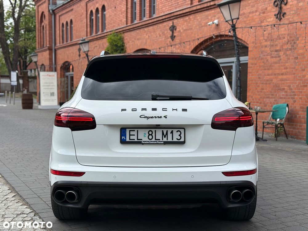 Porsche Cayenne - 4