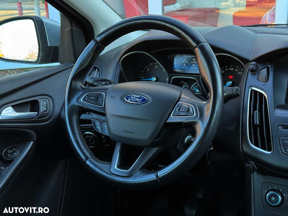 Ford Focus 1.5 EcoBlue Titanium Business - 13