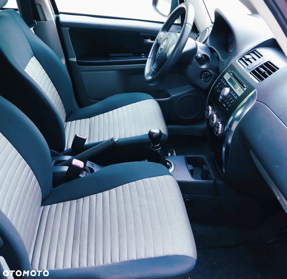Suzuki SX4 1.6 Comfort 4WD - 9