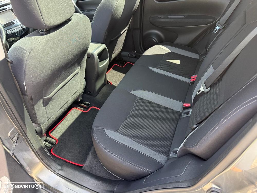 Nissan Qashqai 1.5 dCi N-Connecta Business - 16