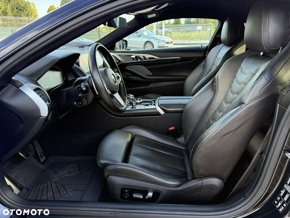 BMW Seria 8 840i xDrive - 11