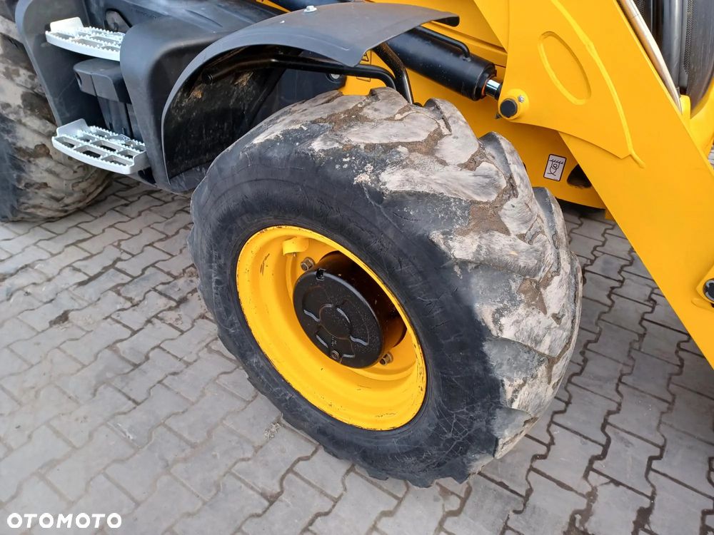 JCB 3CX - 12
