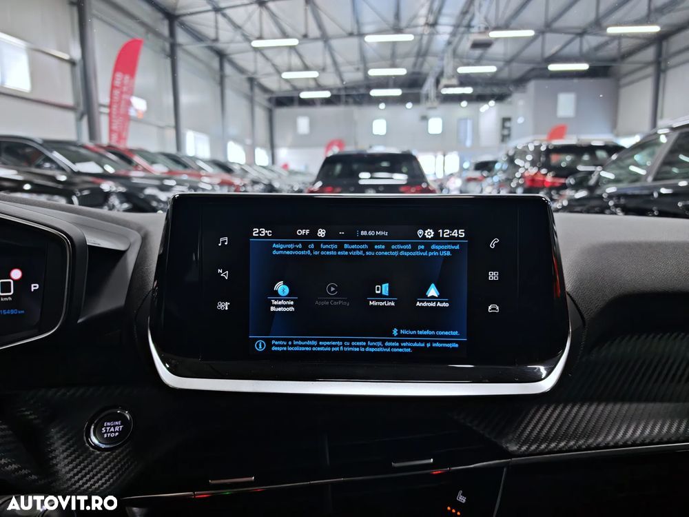 Peugeot 208 PureTech 100 EAT8 Allure - 14