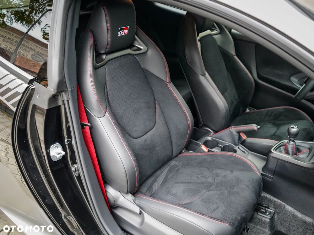 Toyota Yaris 1.5 GR Sport - 40