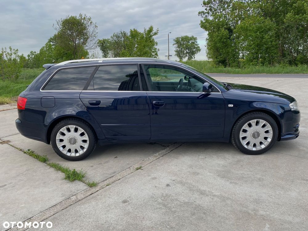 Audi A4 Avant - 11