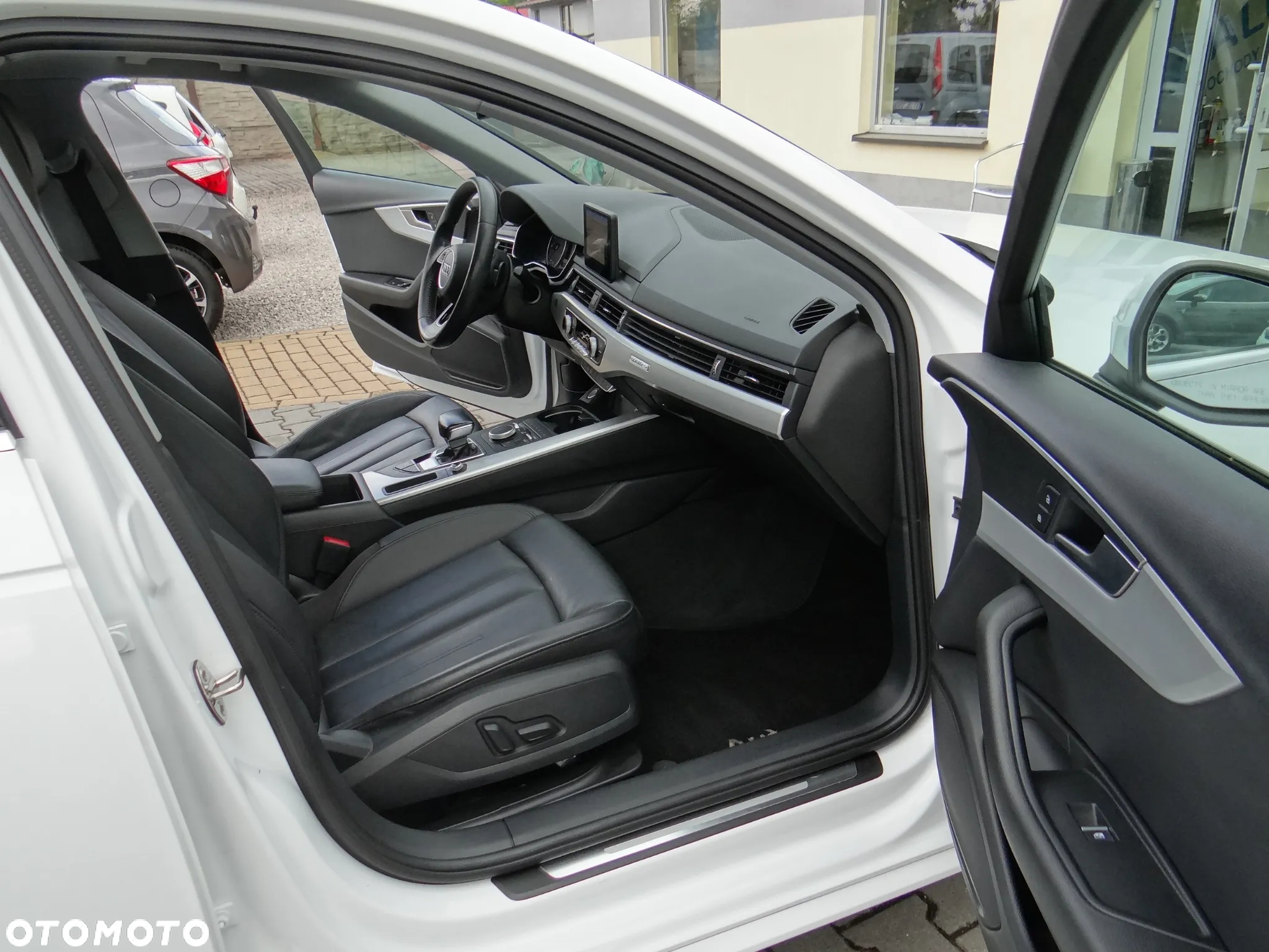 Audi A4 2.0 TFSI Quattro Sport S tronic - 33