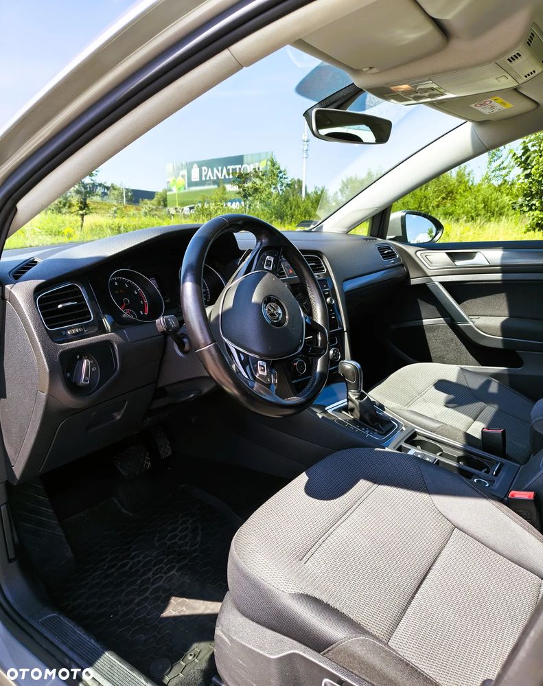 Volkswagen Golf 1.5 TSI BMT Trendline DSG - 16