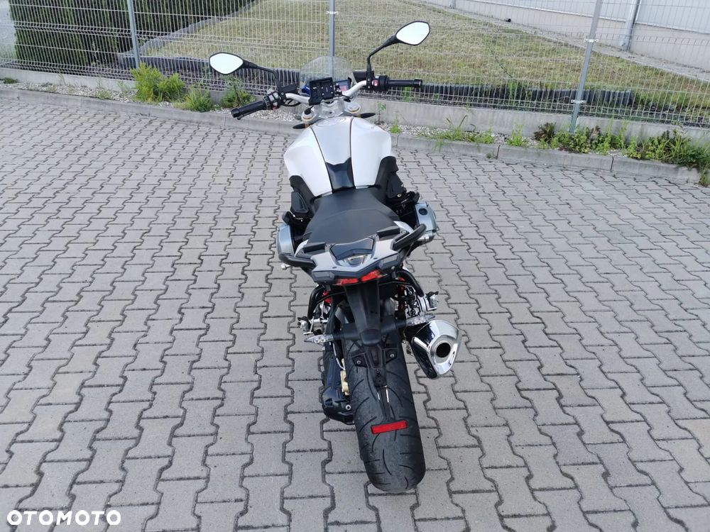 BMW R - 9