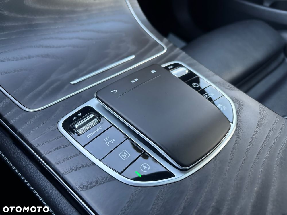 Mercedes-Benz GLC 220 d 4Matic 9G-TRONIC Exclusive - 32