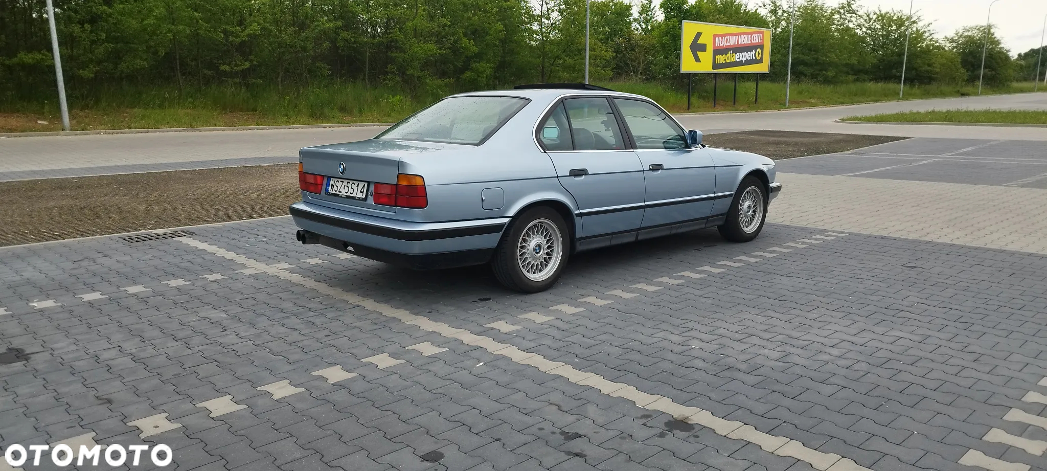 BMW Seria 5 520i - 11