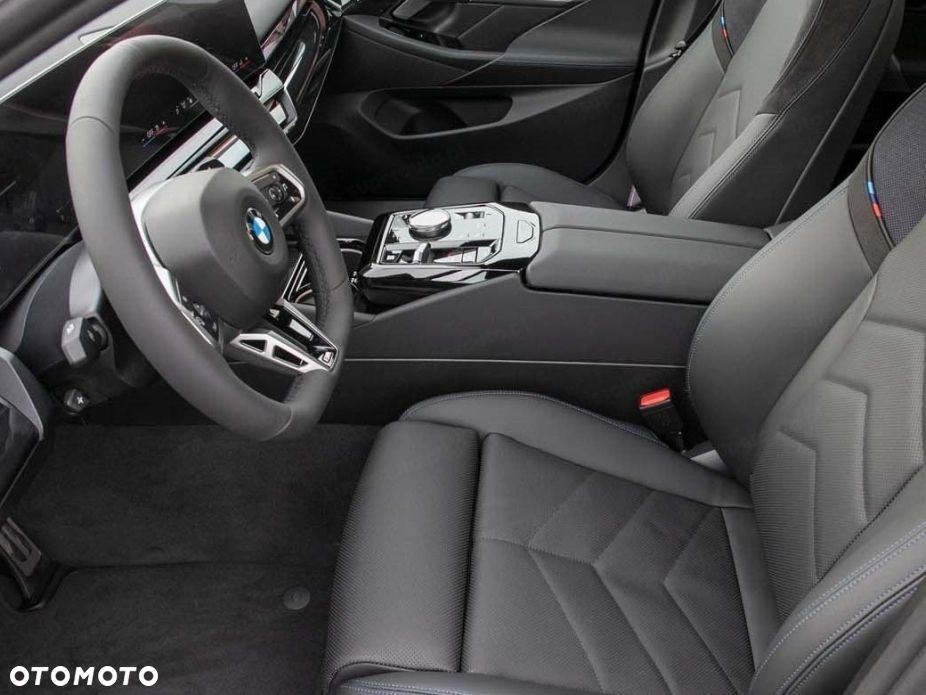 BMW Seria 5 540d xDrive mHEV M Sport - 7