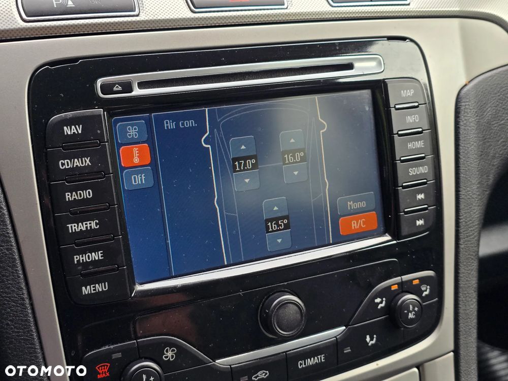 Ford Galaxy 2.0 TDCi Ghia - 30
