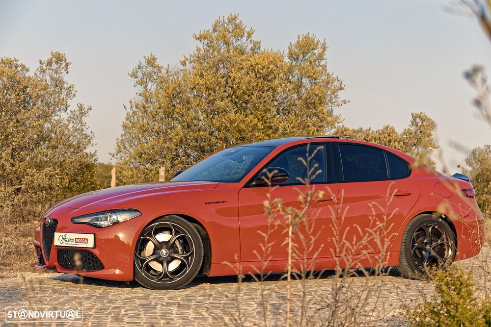 Alfa Romeo Giulia 2.0 T Estrema Q4 AT8 - 16