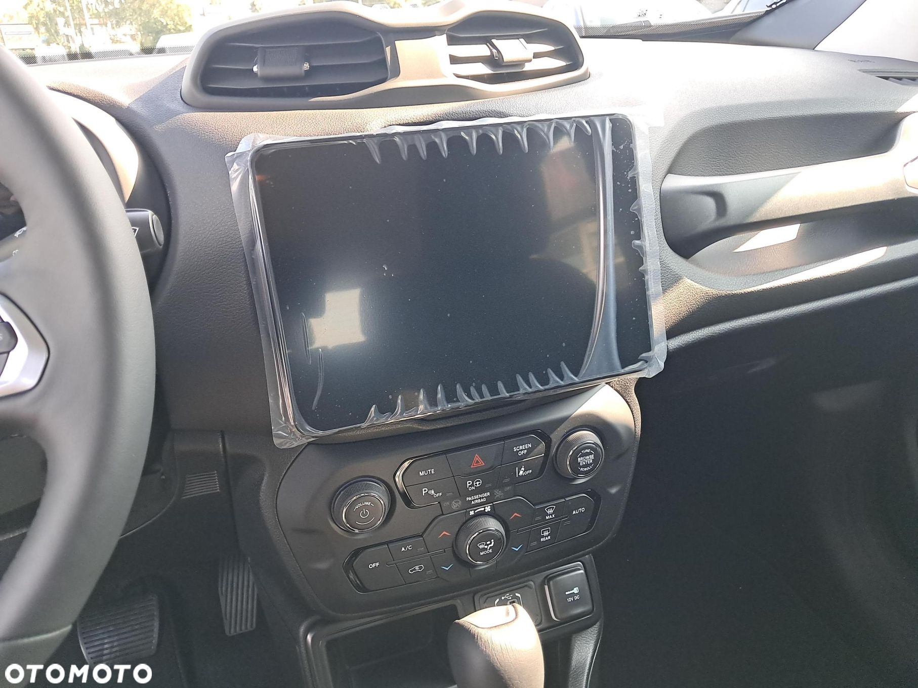 Jeep Renegade - 13