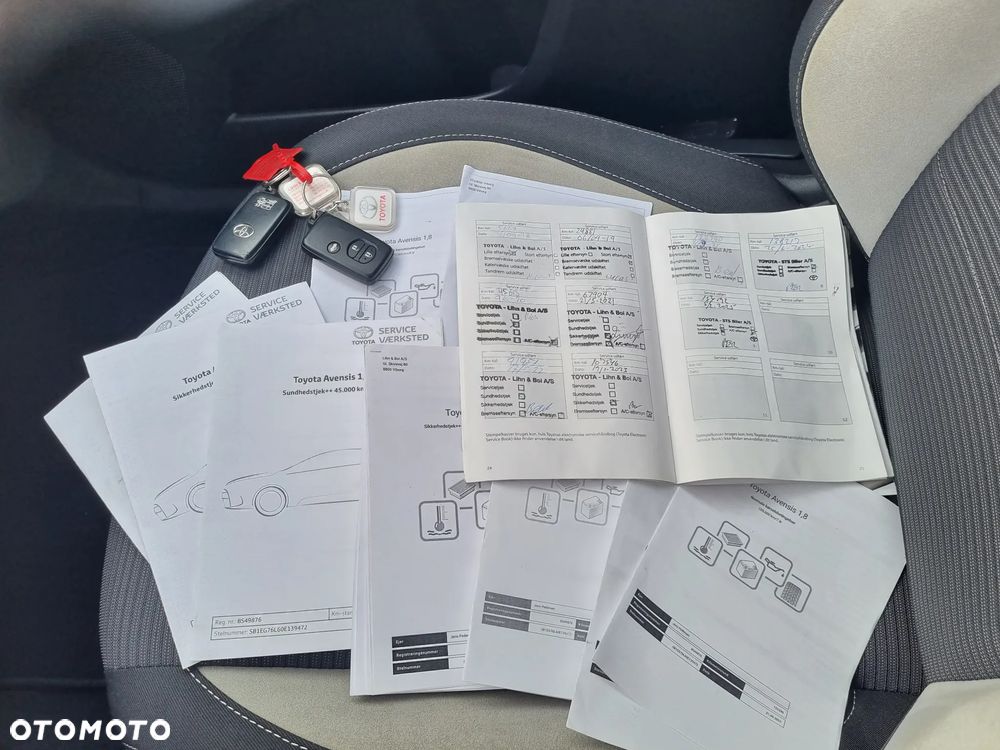 Toyota Avensis 1.8 Prestige - 21