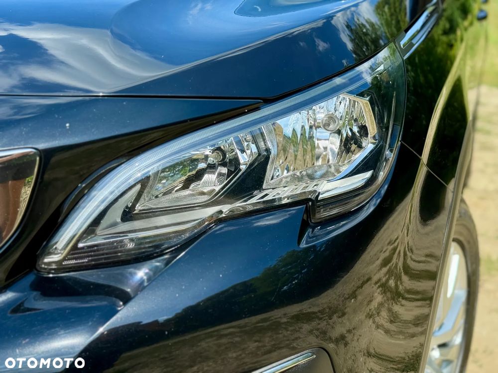 Peugeot 3008 1.2 PureTech GPF Active S&S EAT8 - 4